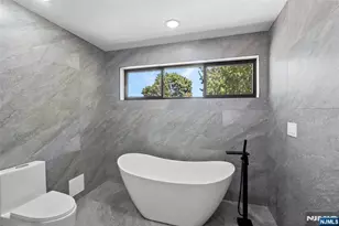 704 Chestnut Street A, Secaucus, NJ 07094 - Photo 17