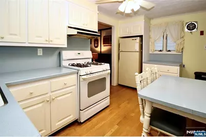 25-01 Romaine, Fair Lawn, NJ 07410 - Photo 3