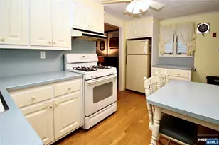 25-01 Romaine, Fair Lawn, NJ 07410 - Photo 3