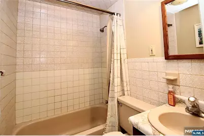 25-01 Romaine, Fair Lawn, NJ 07410 - Photo 9