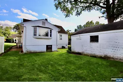 25-01 Romaine, Fair Lawn, NJ 07410 - Photo 13