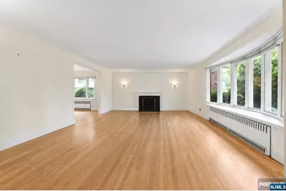 585 W Englewood Avenue, Teaneck Township, NJ 07666 - Photo 5