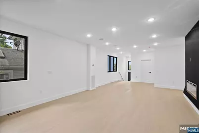 704 Chestnut Street B #B, Secaucus, NJ 07094 - Photo 11