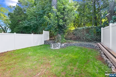 704 Chestnut Street B #B, Secaucus, NJ 07094 - Photo 41