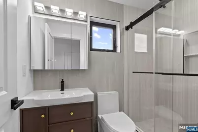 704 Chestnut Street B #B, Secaucus, NJ 07094 - Photo 33