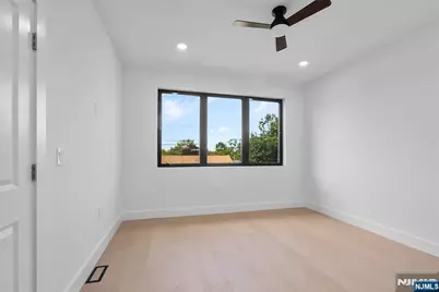 704 Chestnut Street B #B, Secaucus, NJ 07094 - Photo 23