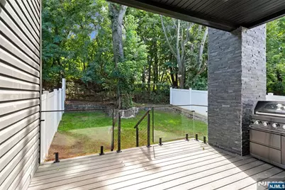 704 Chestnut Street B #B, Secaucus, NJ 07094 - Photo 45