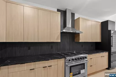 704 Chestnut Street B #B, Secaucus, NJ 07094 - Photo 7
