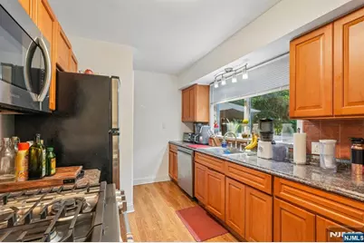 467 Voorhees Street, Englewood, NJ 07631 - Photo 11