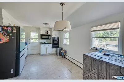 8-83 Henderson Boulevard, Fair Lawn, NJ 07410 - Photo 33