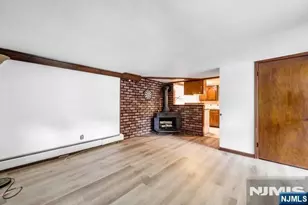 816 Pascack Rd, Paramus, NJ 07652 - Photo 17