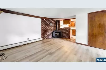 816 Pascack Road, Paramus, NJ 07652 - Photo 17
