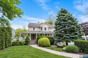 816 Pascack Rd, Paramus, NJ 07652 - Photo 1