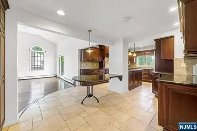 816 Pascack Road, Paramus, NJ 07652 - Photo 7