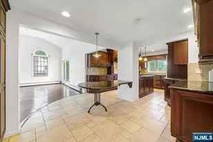816 Pascack Rd, Paramus, NJ 07652 - Photo 7