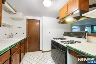 816 Pascack Rd, Paramus, NJ 07652 - Photo 19