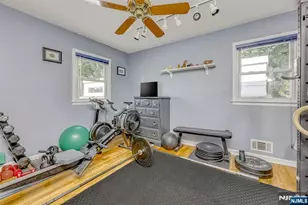65 Forsythia Ln, Paramus, NJ 07652 - Photo 15