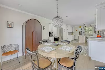 65 Forsythia Lane, Paramus, NJ 07652 - Photo 9