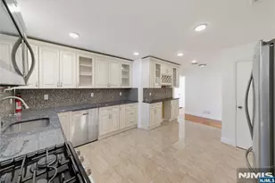 495 Bluff Rd, Fort Lee, NJ 07024 - Photo 5