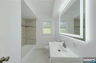 495 Bluff Rd, Fort Lee, NJ 07024 - Photo 19