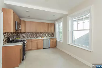 9-15 Vernon Avenue 3 #3, Newark, NJ 07108 - Photo 7