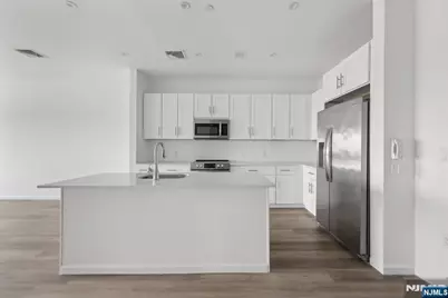 2 Executive Drive 605 #605, Fort Lee, NJ 07024 - Photo 7