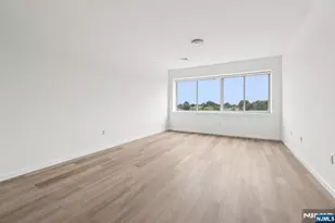 2 Executive Dr 605, Fort Lee, NJ 07024 - Photo 9