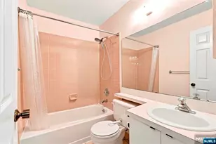50 Lindsley Road 21, Cedar Grove, NJ 07009 - Photo 13