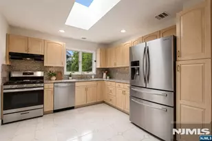12 Chamberlain Ave, Little Ferry, NJ 07643 - Photo 19
