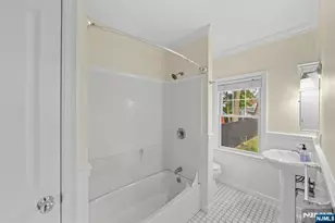 31 Wanamaker Ave 1, Waldwick, NJ 07463 - Photo 33