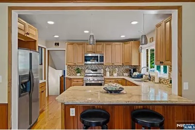 136 Van Buskirk, Teaneck Township, NJ 07666 - Photo 15