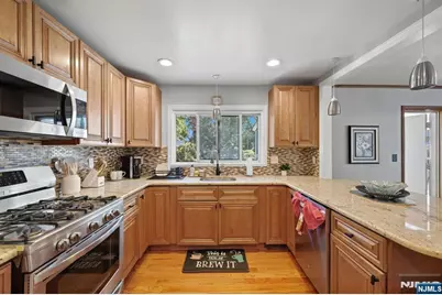 136 Van Buskirk, Teaneck Township, NJ 07666 - Photo 17