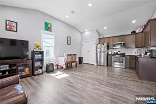 130 Garfield, Lodi, NJ 07644 - Photo 11