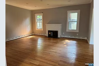 41 Knox Avenue 1st Floor #1st Floor, Cliffside Park, NJ 07010 - Photo 3
