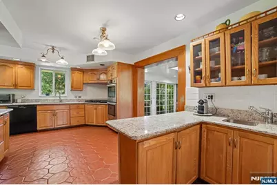 157 Sussex Road, Tenafly, NJ 07670 - Photo 13