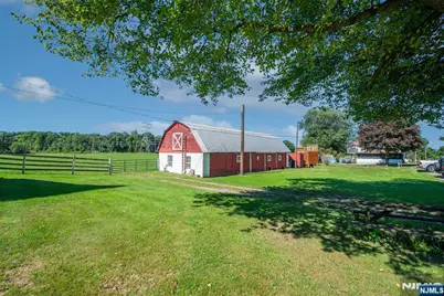 41-87 Mountain Road, Hamburg, NJ 07419 - Photo 3