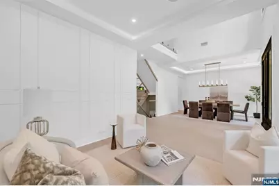 391 Burnet Place, Paramus, NJ 07652 - Photo 13