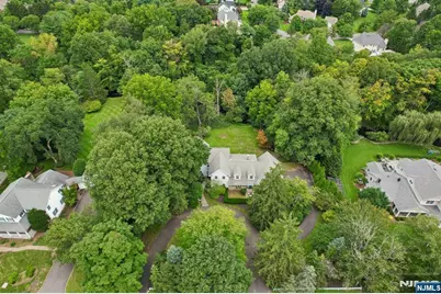 580 Brookside Avenue, Allendale, NJ 07401 - Photo 39