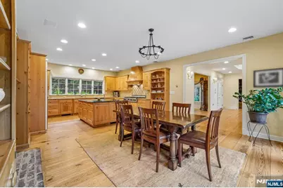 580 Brookside Avenue, Allendale, NJ 07401 - Photo 17