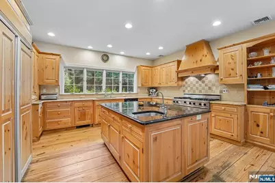 580 Brookside Avenue, Allendale, NJ 07401 - Photo 19