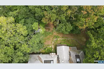 380 5th Court, River Edge, NJ 07661 - Photo 3
