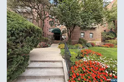 2337 Hudson Terrace E12 #E12, Fort Lee, NJ 07024 - Photo 1