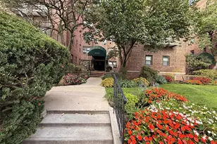 2337 Hudson Terrace E12, Fort Lee, NJ 07024 - Photo 1
