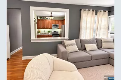2337 Hudson Terrace E12 #E12, Fort Lee, NJ 07024 - Photo 5