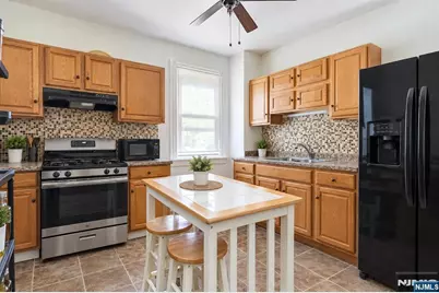 68 Tenafly Road, Englewood, NJ 07631 - Photo 15