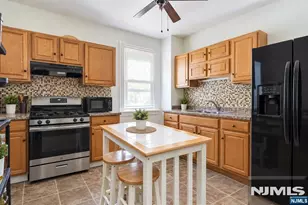 68 Tenafly Rd, Englewood, NJ 07631 - Photo 15