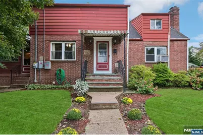 513 Chestnut Place, Teaneck Township, NJ 07666 - Photo 3