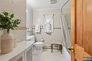 513 Chestnut Pl, Teaneck Township, NJ 07666 - Photo 17