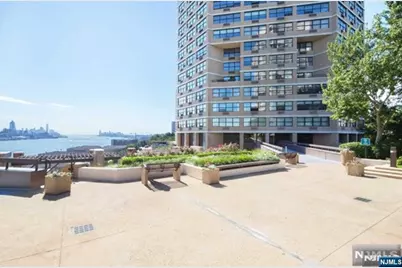 7002 Jfk Blvd E 38B #38B, Guttenberg, NJ 07093 - Photo 9