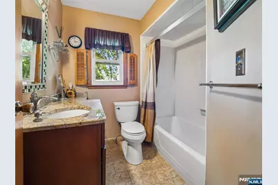 45 Sunset Road, Bloomingdale, NJ 07403 - Photo 17